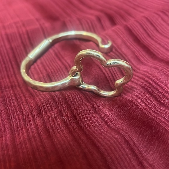 Retractable Bangle - Picture 12 of 16